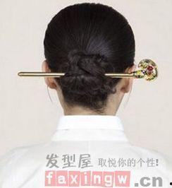 成人发簪发型扎法视频大全  第1张